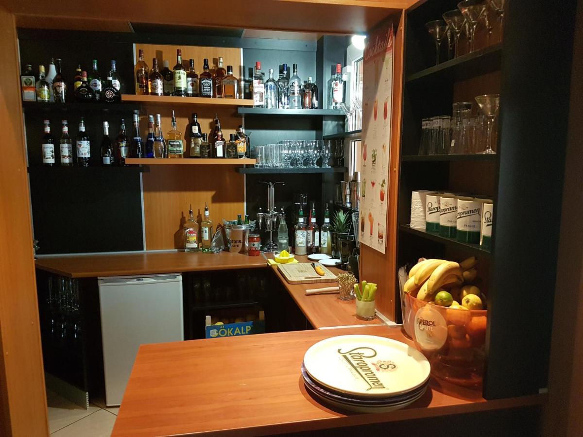 Club Haus 502 Kalocsa Bed & Breakfast ภายนอก รูปภาพ